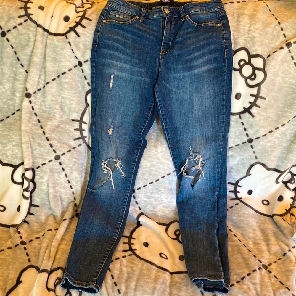 Nine West Distressed Jeans, Size 8